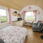 The Lazy Llama Shepherd Hut Campview Farm * Ballyshannon