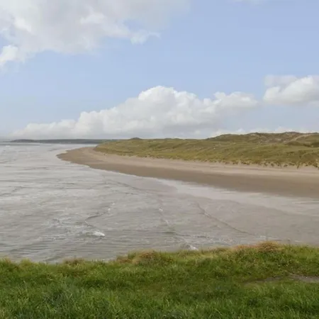 Apartamento The Lazy Llama Shepherd Hut Campview Farm