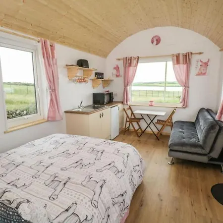 The Lazy Llama Shepherd Hut & Sauna * Ballyshannon