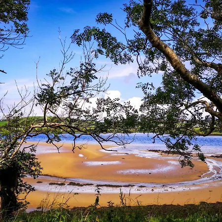 Apartament The Lazy Llama Shepherd Hut Campview Farm Ballyshannon