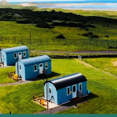 The Lazy Llama Shepherd Hut & Sauna * Ballyshannon